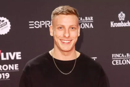 felix lobrecht ausbildung